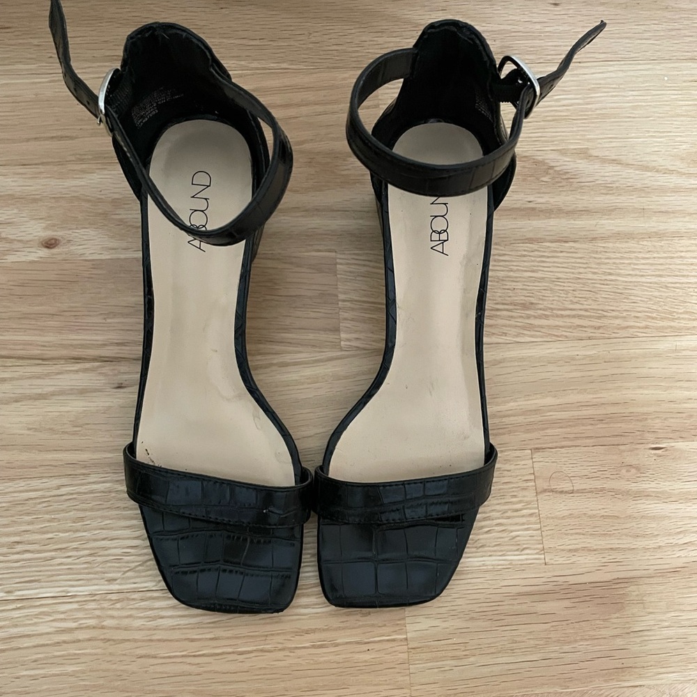 Black square toe block heel